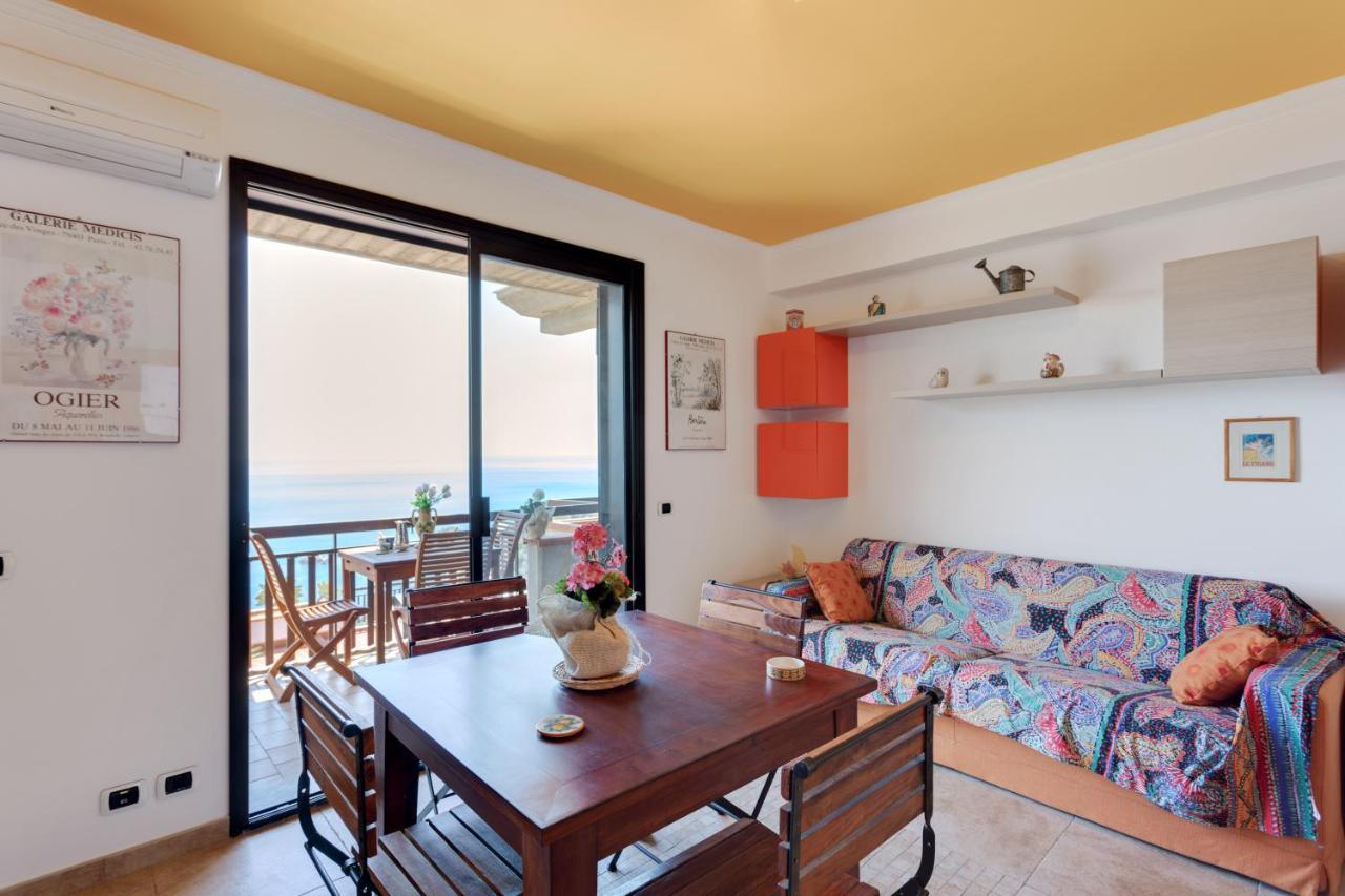 Taormina Panoramic Seaview Apartment Екстер'єр фото