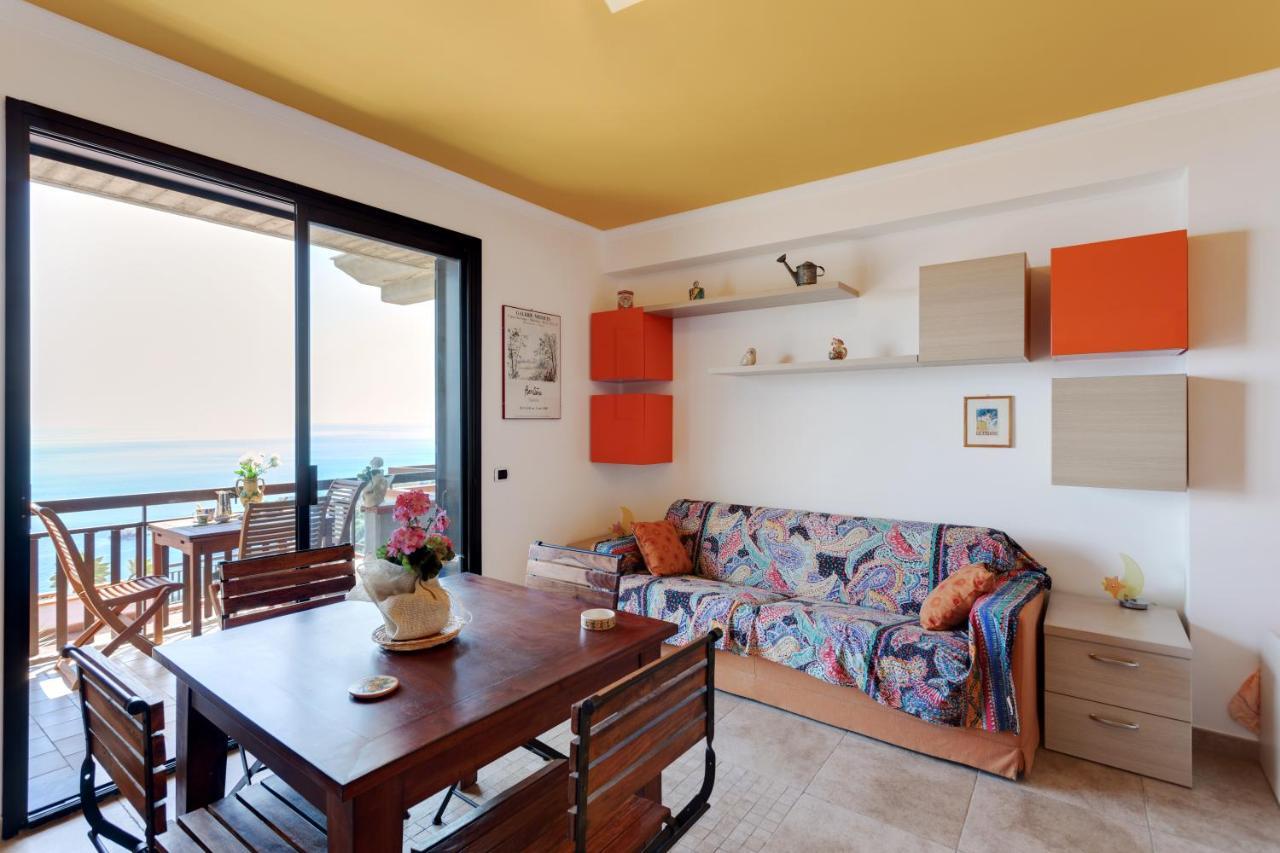 Taormina Panoramic Seaview Apartment Екстер'єр фото